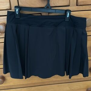 Lululemon black pleated tennis skort
